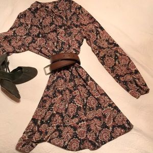 Retro style print dress.